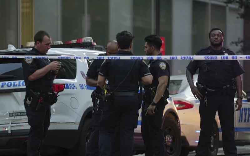 নিউইয়র্কে বন্দুক হামলায় বাংলাদেশিসহ নিহত ৪