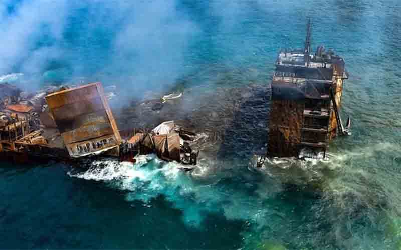 শ্রীলঙ্কার উপকূলে অব্যাহত পরিবেশ বিপর্যয়