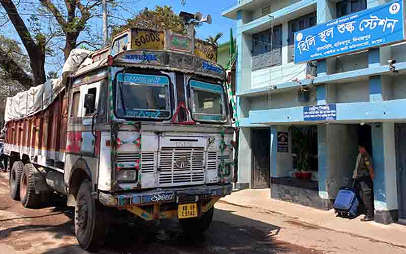 ভারত থেকে চাল আমদানি শুরু