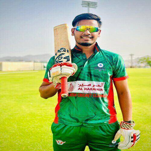 ওমানের ক্রিকেট মাঠে বাংলার মুখ মোস্তাক ওমানের মাঠে বাংলাদেশী ক্রিকেটার মোস্তাক