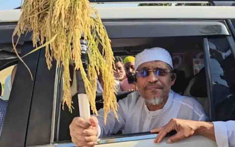 নির্বাচনে অংশ নিবেন লুৎফুজ্জামান বাবর