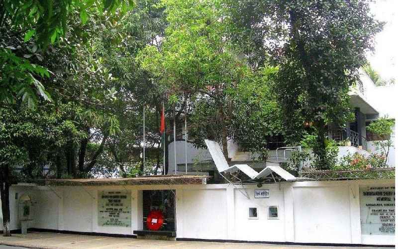 মার্ডার অর অ্যাসাসিনেশন অফ মুজিব বঙ্গবন্ধু শেখ মুজিবুর রহমানের বাসভবনকেই স্মৃতি জাদুঘরের রূপান্তর করা হয়েছিল।